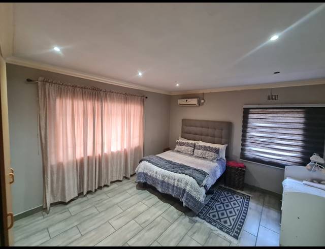 3 BEDROOM HOUSE TO LET IN VANDERBIJLPARK CW 5